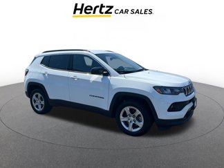 Used 2023 Jeep Compass Latitude image 1