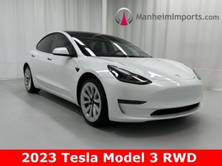 Used 2023 Tesla Model 3 Standard Range image 1