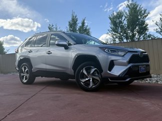 Used 2021 Toyota RAV4 SE image 1