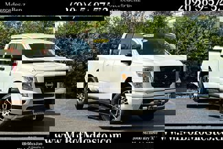 Used 2023 Nissan Titan SV image 1