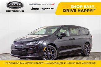 Used 2018 Chrysler Pacifica Touring Plus w/ S Appearance Package image 1