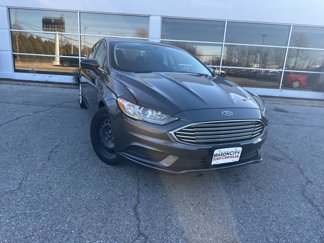 Used 2017 Ford Fusion SE image 1