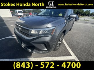 Used 2022 Volkswagen Taos SE image 1