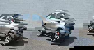 Used 2023 Chevrolet Equinox LT image 1