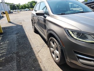 Used 2017 Lincoln MKC Premiere image 1