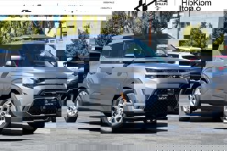 New 2025 Kia Soul LX image 1