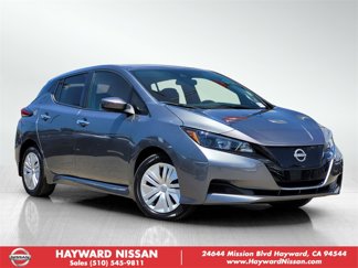 Used 2024 Nissan Leaf S image 1