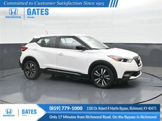 Used 2020 Nissan Kicks SR image 1