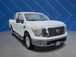 Used 2017 Nissan Titan SV image 1