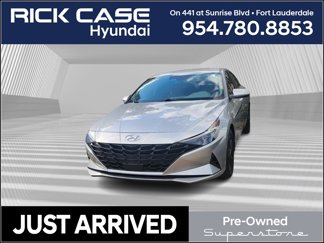 Used 2022 Hyundai Elantra SEL w/ Convenience Package image 1