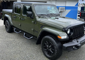 Used 2022 Jeep Gladiator Sport image 1
