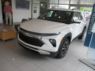 New 2025 Chevrolet TrailBlazer LT w/ Driver Confidence Package image 1