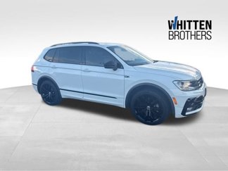 Used 2021 Volkswagen Tiguan SE R-Line image 1
