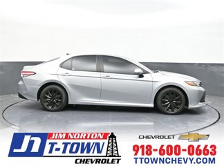 Used 2019 Toyota Camry LE image 1