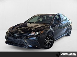 Used 2023 Toyota Camry SE image 1