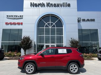 New 2025 Jeep Compass Latitude image 1