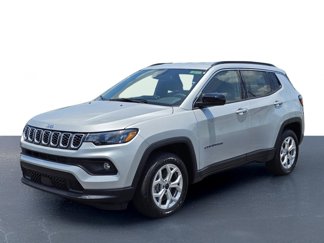 New 2025 Jeep Compass Latitude image 1