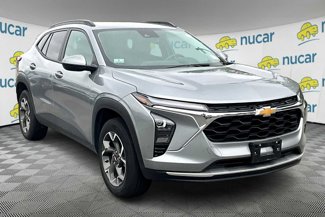 Used 2024 Chevrolet Trax LT image 1
