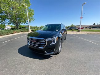 Used 2022 GMC Terrain SLT w/ Infotainment Package II image 1
