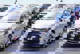 Certified 2021 Toyota Corolla LE image 1