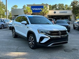 Used 2022 Volkswagen Taos SE image 1