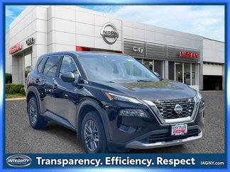 Used 2023 Nissan Rogue S image 1