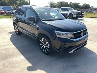Used 2024 Volkswagen Taos SE image 1