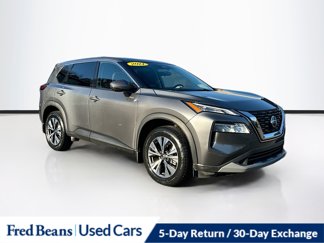 Used 2021 Nissan Rogue SV image 1