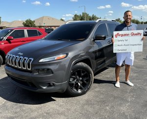 Used 2015 Jeep Cherokee Latitude w/ Comfort/Convenience Group image 1