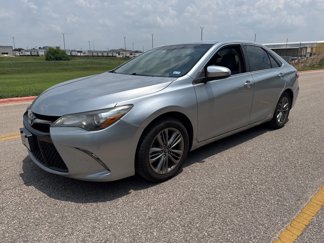Used 2017 Toyota Camry SE image 1