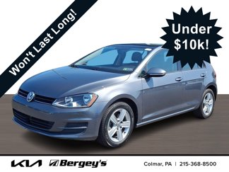 Used 2017 Volkswagen Golf S image 1