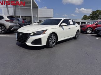 Used 2023 Nissan Altima 2.5 SV image 1