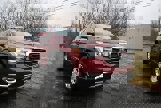 Used 2018 GMC Acadia SLE w/ LPO, Floor Liner Package image 1
