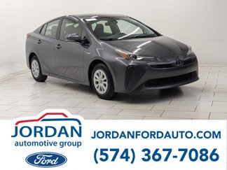 Used 2020 Toyota Prius L Eco image 1
