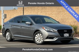Used 2017 Hyundai Sonata SE image 1