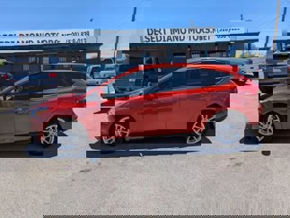 Used 2018 Ford Focus SE image 1