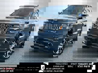 Used 2021 Jeep Grand Cherokee Overland image 1