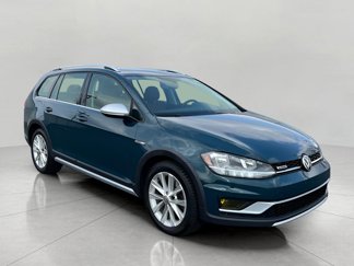Used 2018 Volkswagen Golf Alltrack image 1