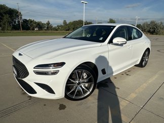 Used 2025 Genesis G70 2.5T image 1