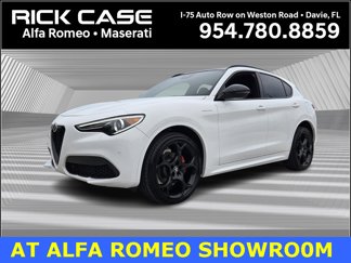 Used 2022 Alfa Romeo Stelvio Veloce image 1