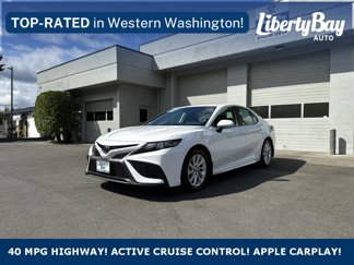 Used 2023 Toyota Camry SE image 1