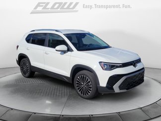 New 2025 Volkswagen Taos SE image 1