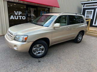 Used 2004 Toyota Highlander 2WD image 1