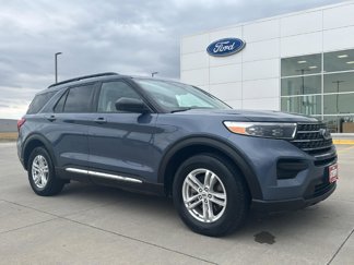 Used 2021 Ford Explorer XLT image 1