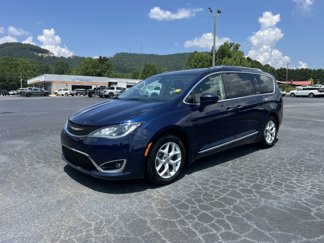Used 2017 Chrysler Pacifica Touring-L Plus image 1