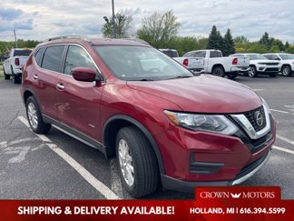 Used 2018 Nissan Rogue SV image 1