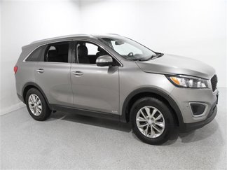 Used 2016 Kia Sorento LX w/ LX Convenience Package image 1