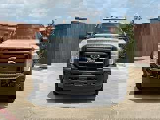 Used 2011 Ford F450 XL image 1