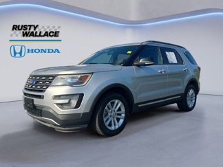 Used 2017 Ford Explorer XLT w/ Equipment Group 202A image 1