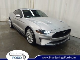 Used 2019 Ford Mustang Coupe image 1